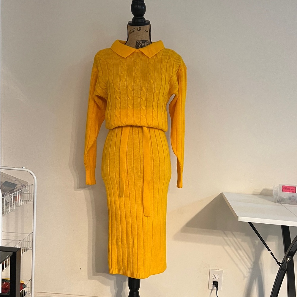 Sam & Max Yellow Knit Apparel